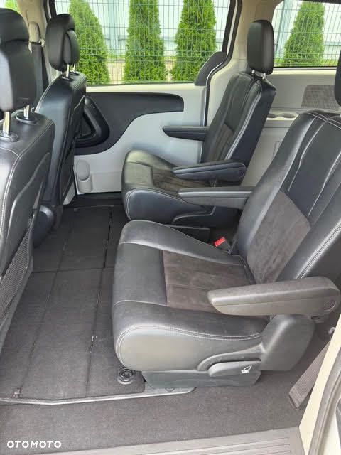 Dodge Grand Caravan 3.6 R/T - 10