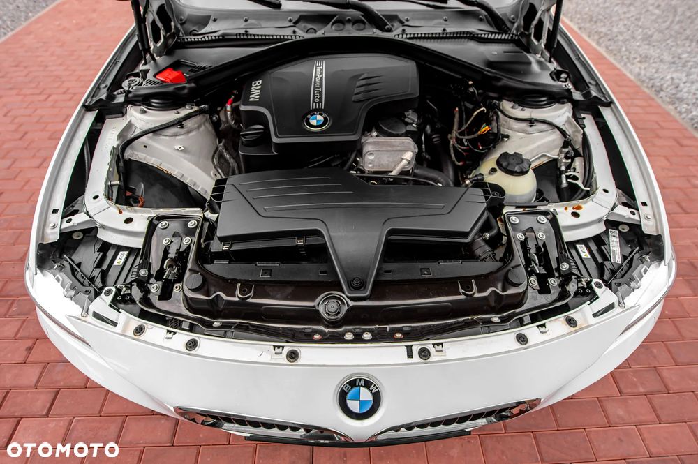 BMW Seria 3 320i Modern Line - 18