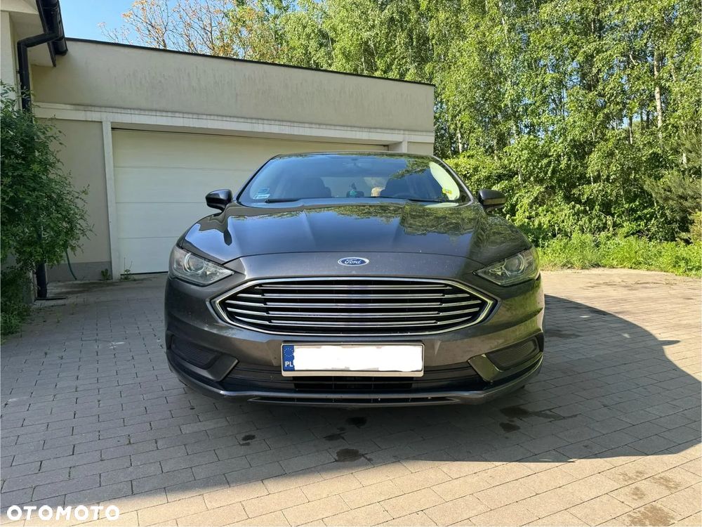 Ford Fusion - 2