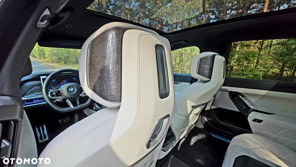 BMW i7 105.7kWh eDrive50 - 19