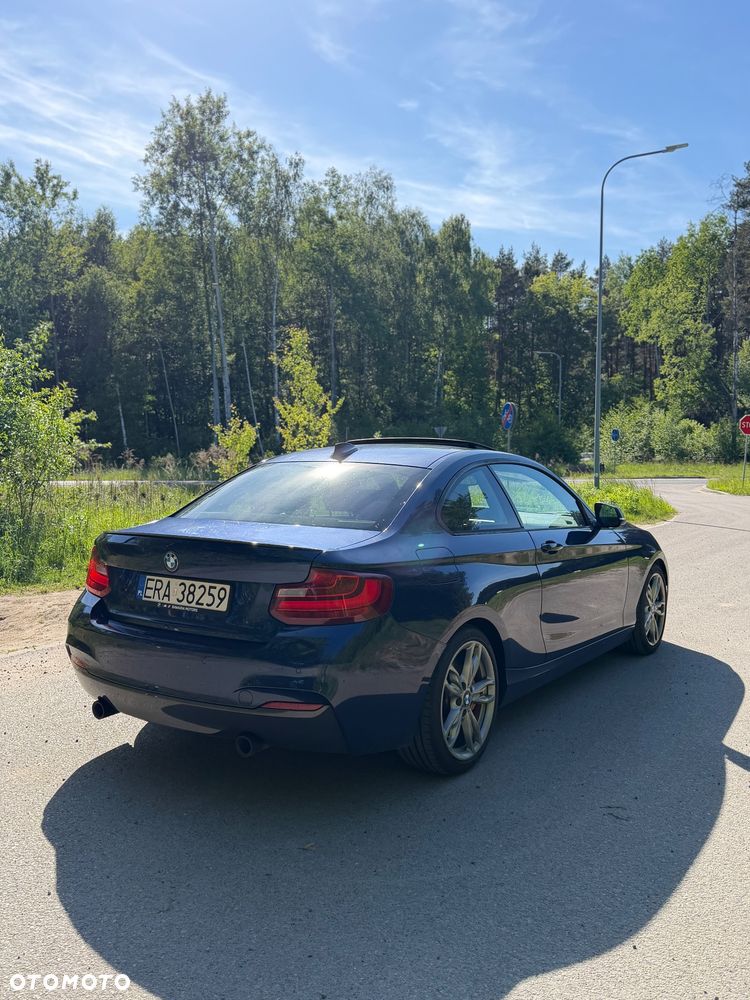 BMW Seria 2 220d Sport Line - 10