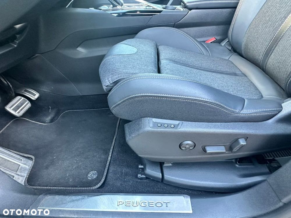 Peugeot 5008 BlueHDi 130 Stop & Start EAT8 Allure - 11