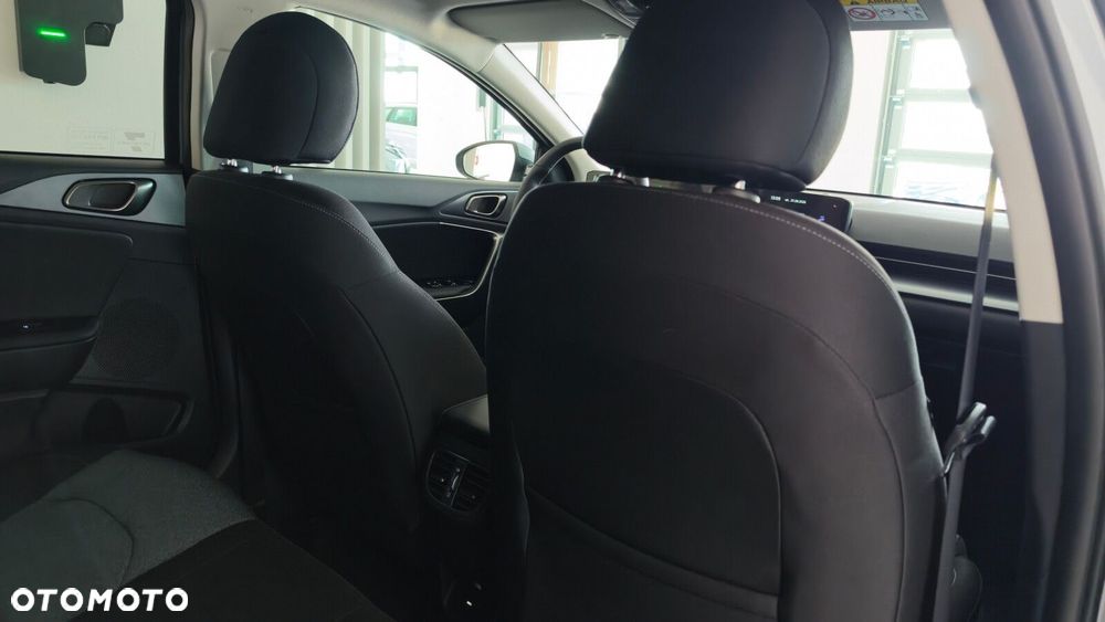 Kia XCeed - 18