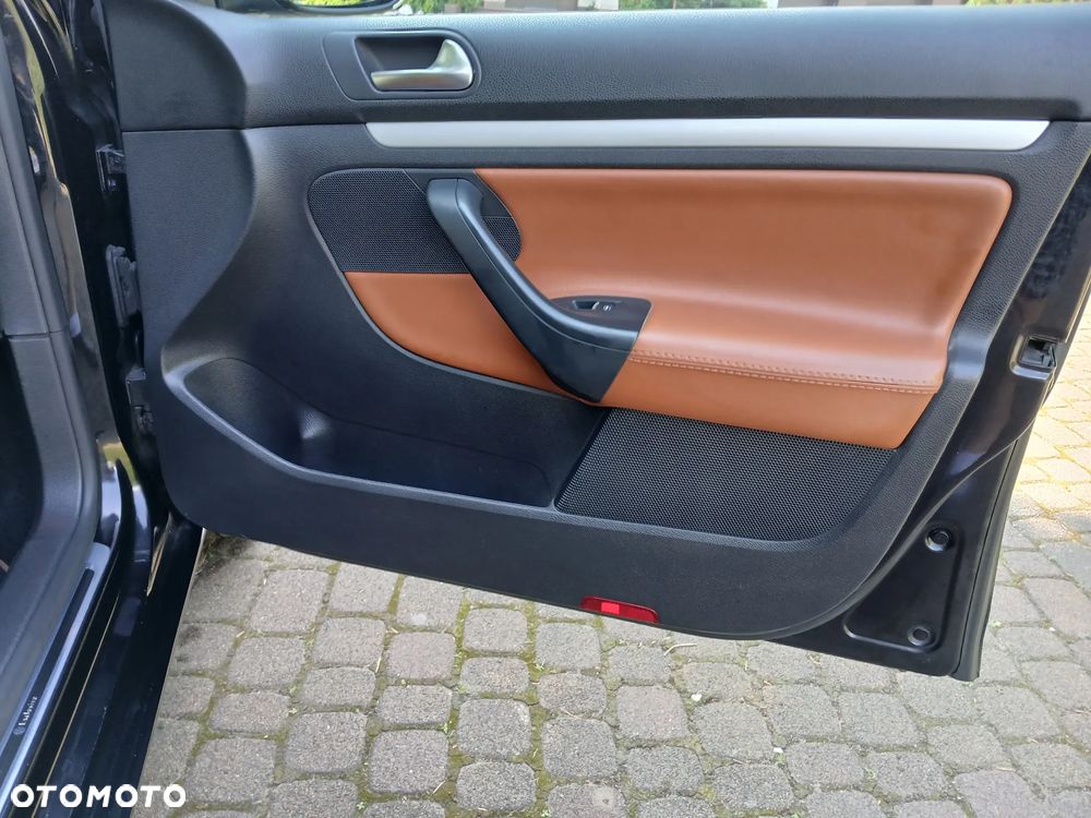Volkswagen Golf Variant 2.0 TDI DPF DSG Exclusive - 15