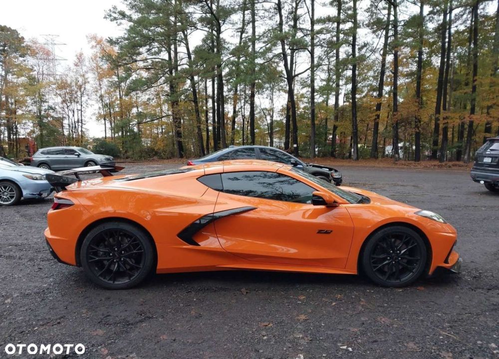 Chevrolet Corvette - 8