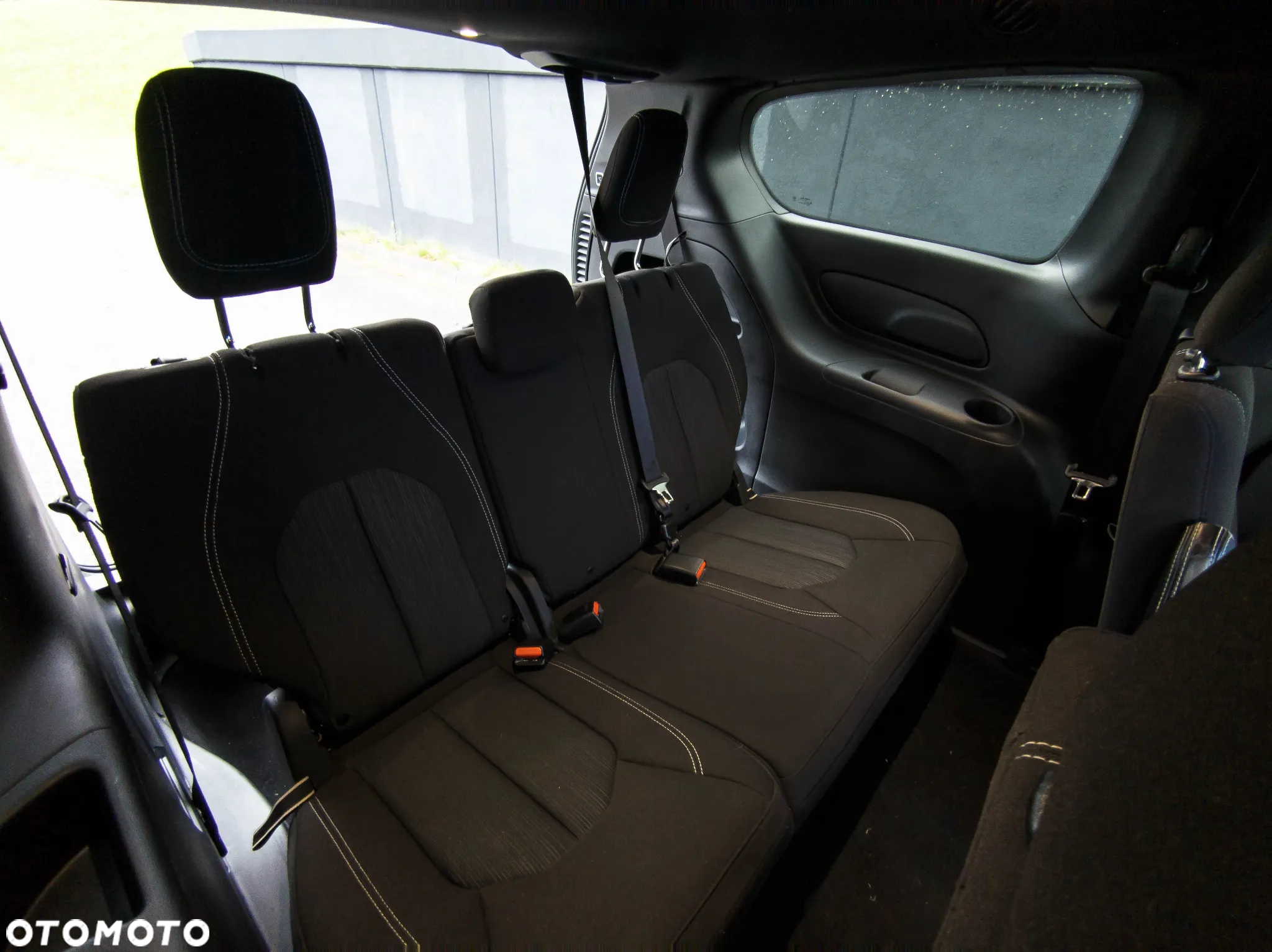 Chrysler Pacifica - 38