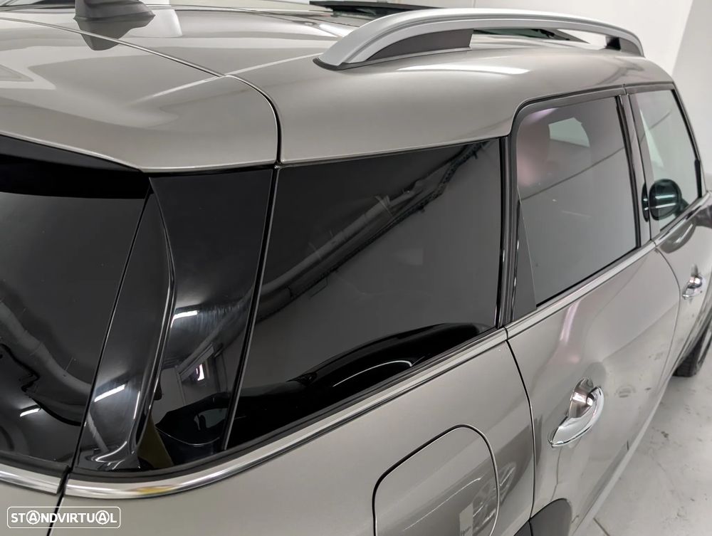 MINI Countryman Cooper SE ALL4 Auto - 13