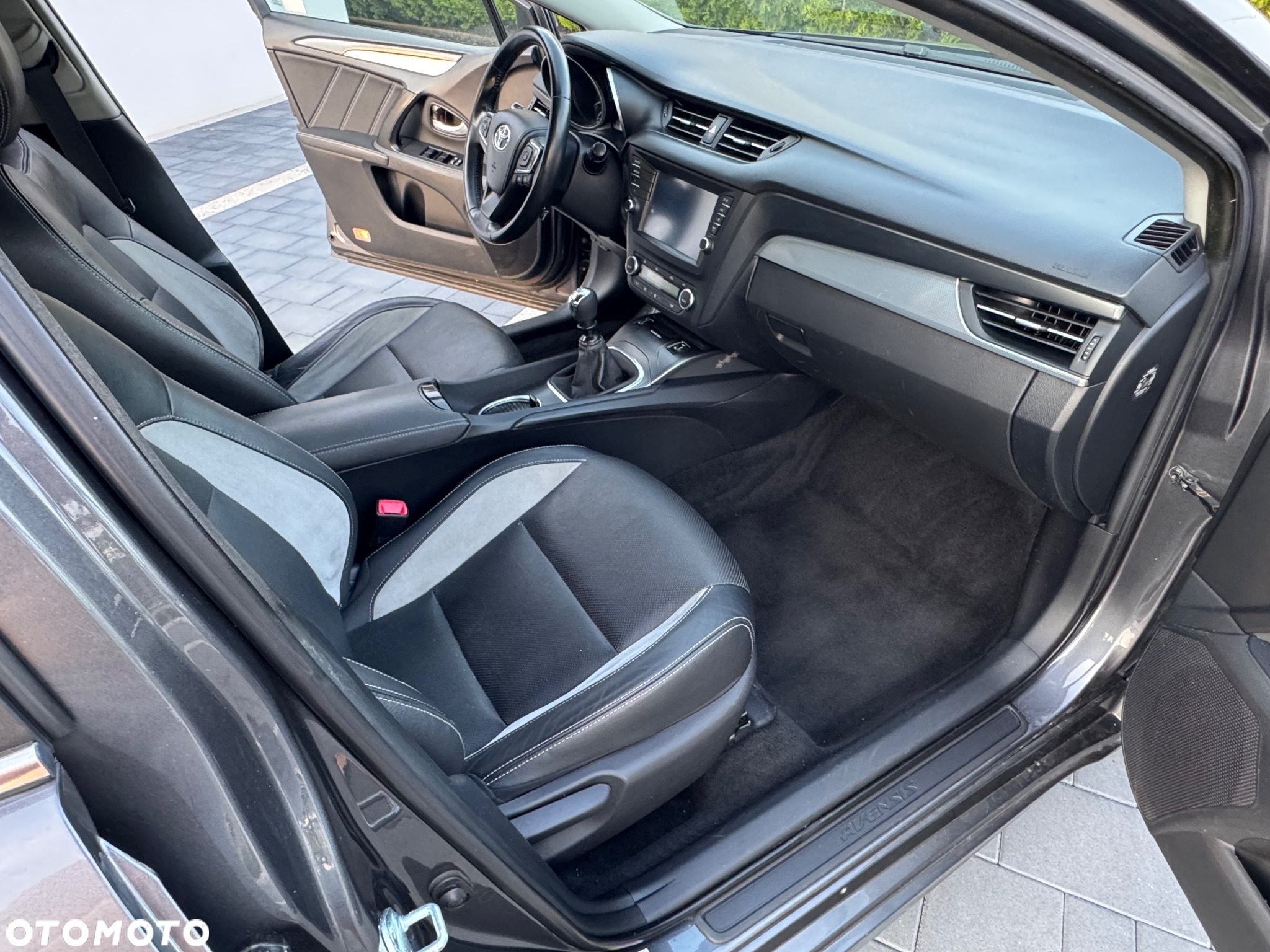 Toyota Avensis 2.0 D-4D Prestige - 11