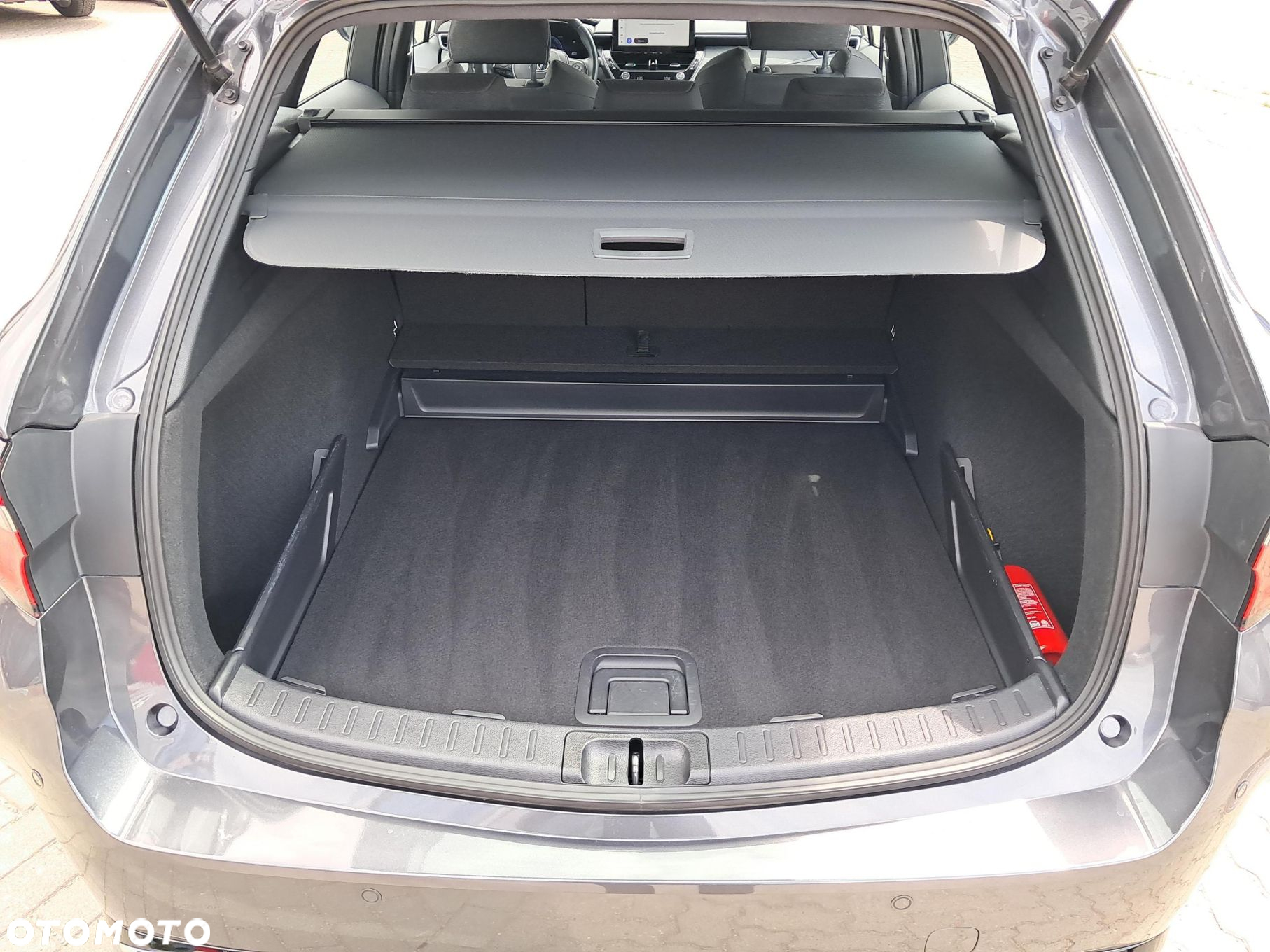 Toyota Corolla - 12