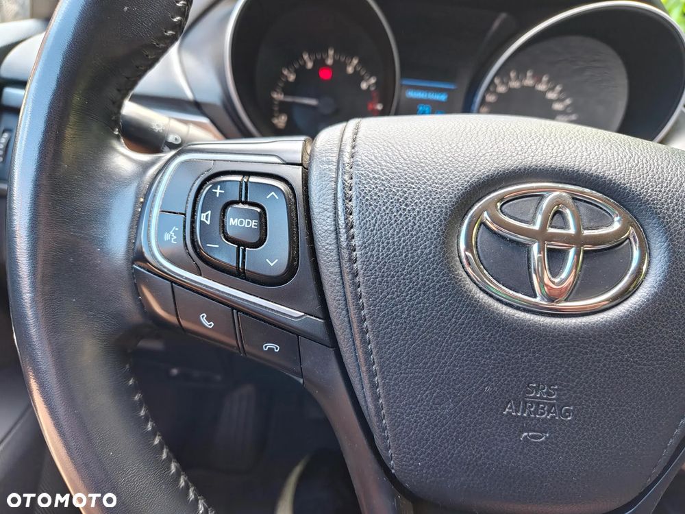 Toyota Avensis 1.8 Premium - 20