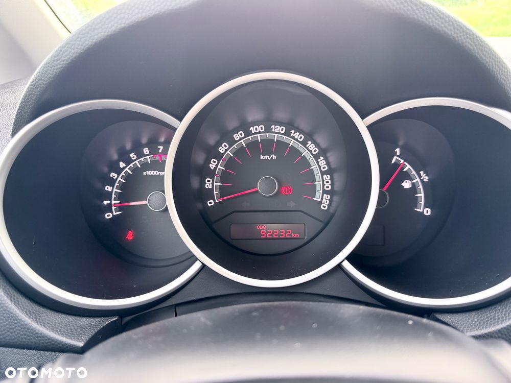 Kia Venga 1.4 L - 5
