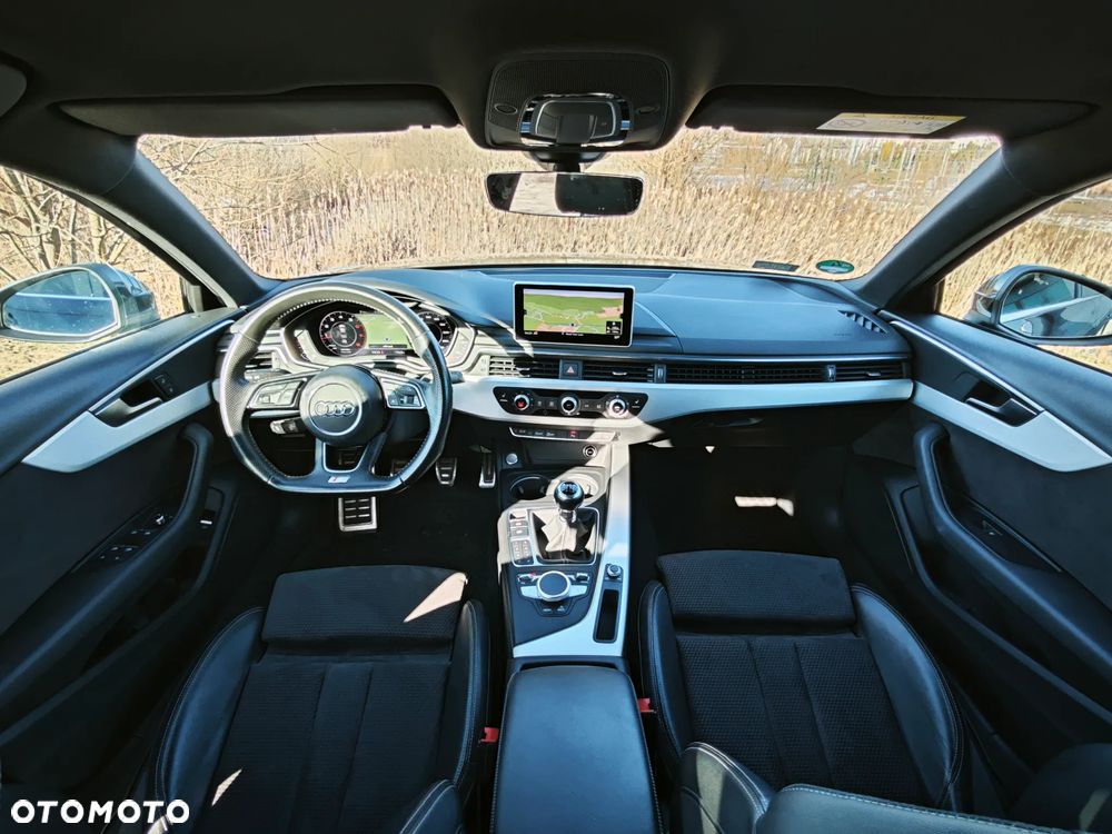 Audi A4 Limousine 40 TFSI design - 20