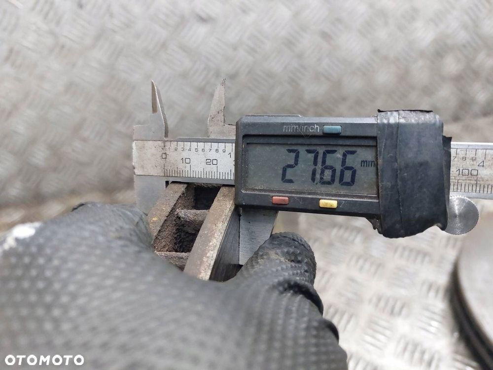 TARCZE HAMULCOWE PRZÓD + KLOCKI + ZACISKI KIA CEED II 1.6 CRDI - 6