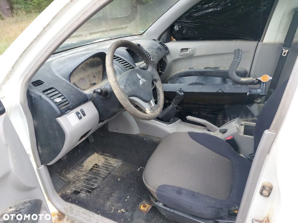 Mitsubishi L200 2.5 DID CC Intense - 10