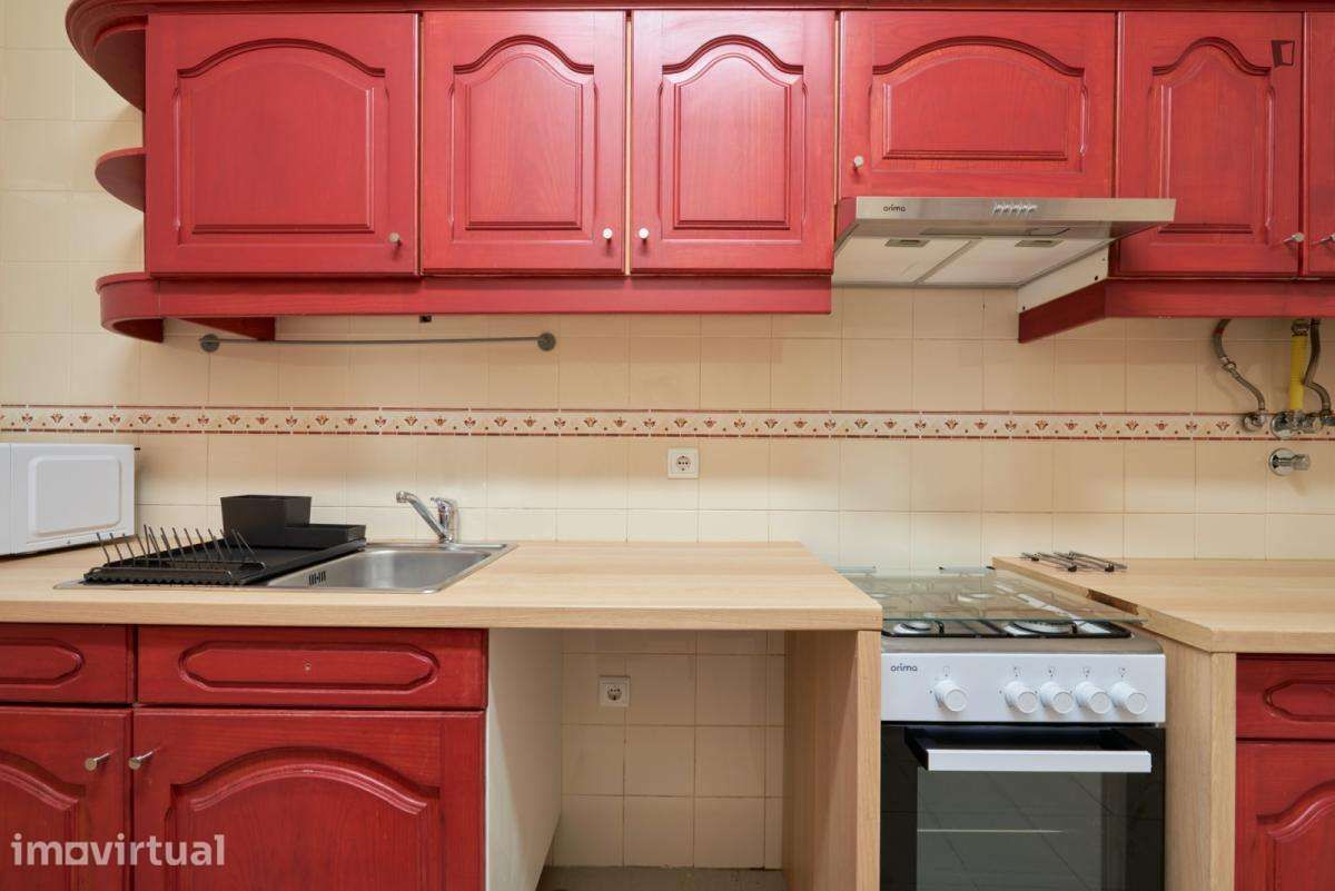 Quarto - localizado em Penha Lisbon - Grande imagem: 3/39