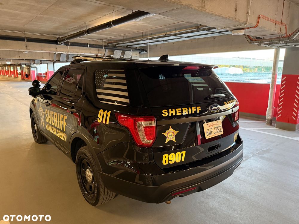 Ford Explorer - 28