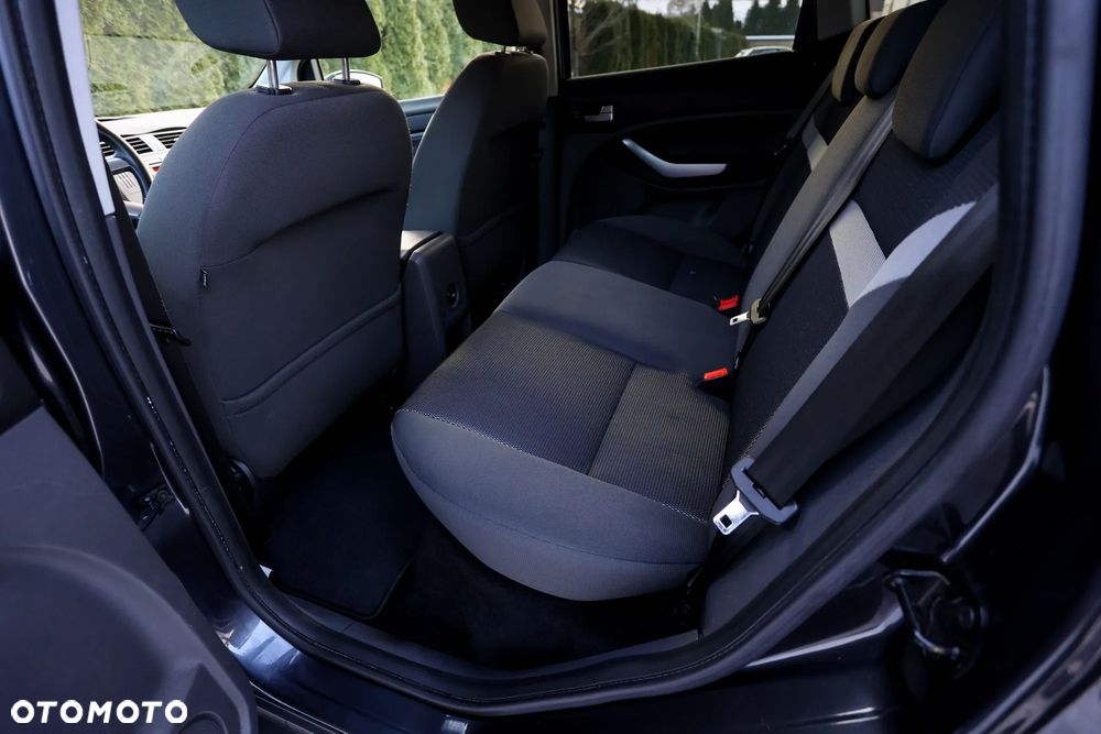 Ford Kuga 2.0 TDCi 2x4 Trend - 19