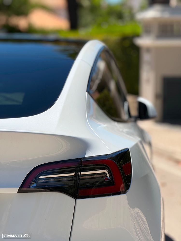 Tesla Model Y Long Range Tração Integral - 19
