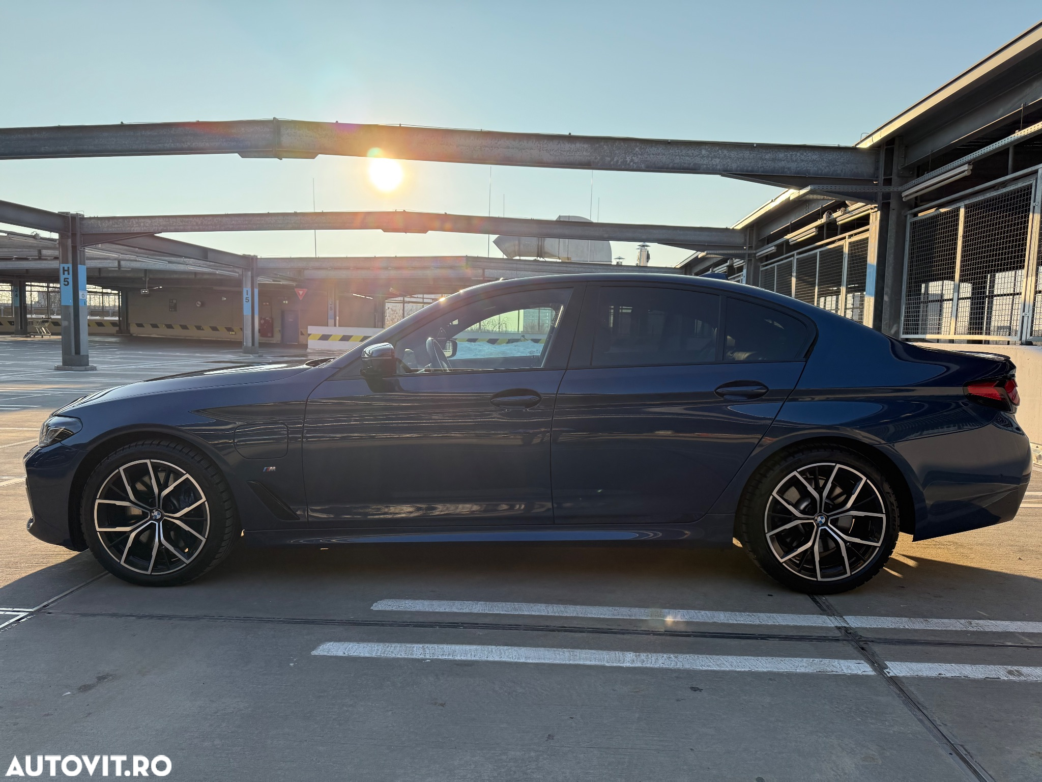 BMW Seria 5 545e xDrive Aut. M Sport Edition - 3