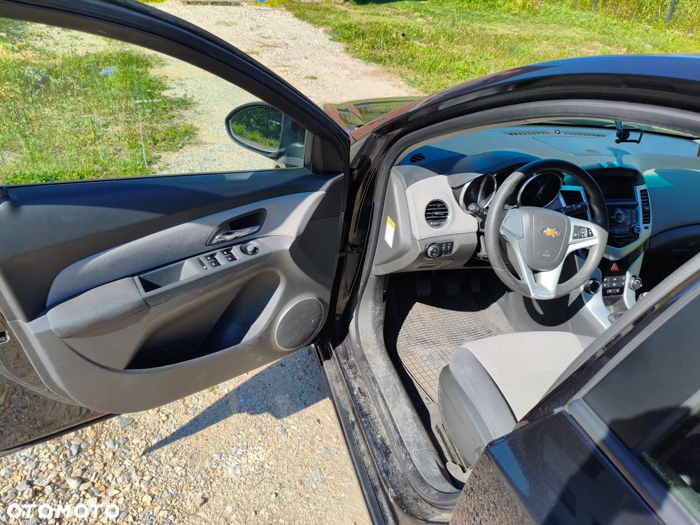 Chevrolet Cruze 1.6 - 15