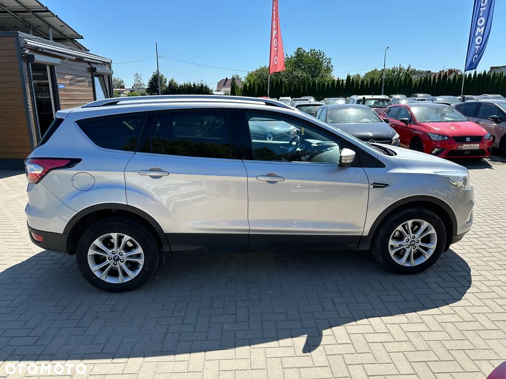 Ford Kuga - 37