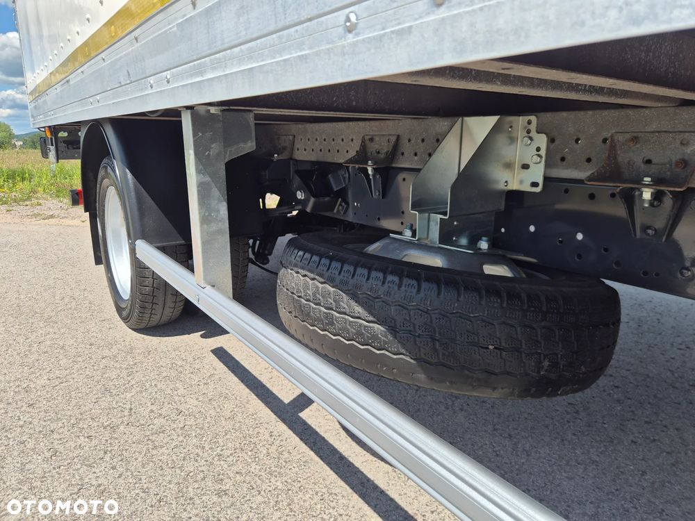 Iveco DAILY 35C15 KONTENER 4.30M WINDA SORENSEN 750KG SALON PL 2017R - 20