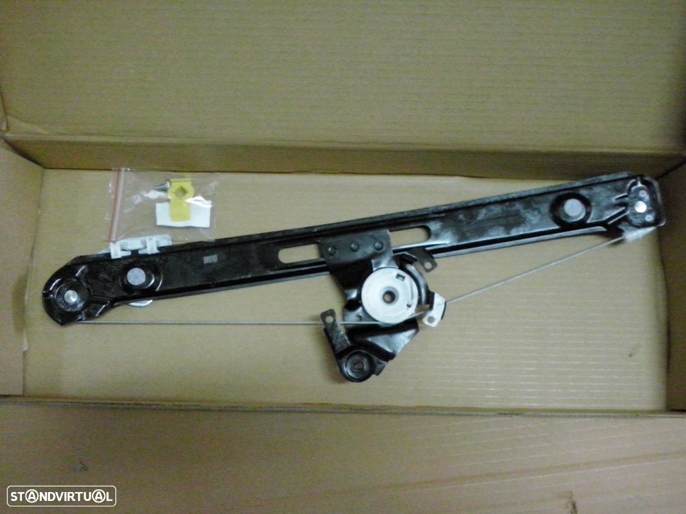 Elevadores / Elevador vidro porta trás Bmw 320D E46 NOVO - 2