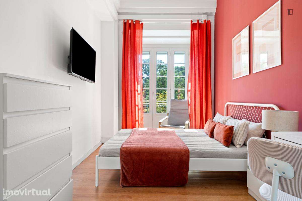 Quarto - localizado em Marquês de Pombal Lisbon - Grande imagem: 2/33