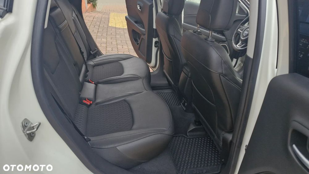 Jeep Compass 1.3 TMair Night Eagle FWD S&S - 11