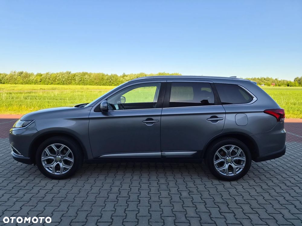 Mitsubishi Outlander - 12