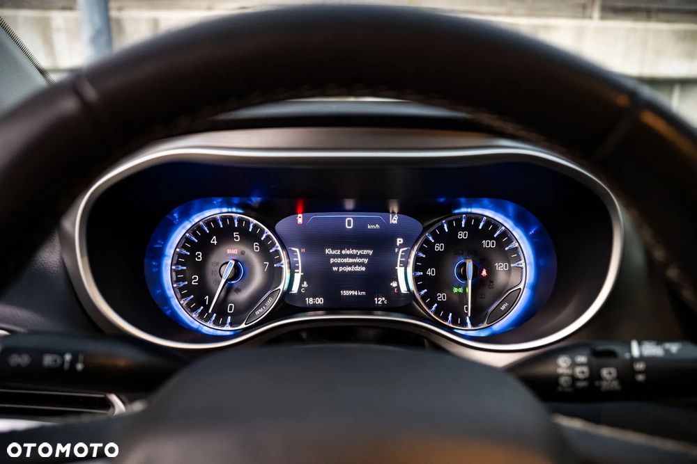 Chrysler Pacifica - 18