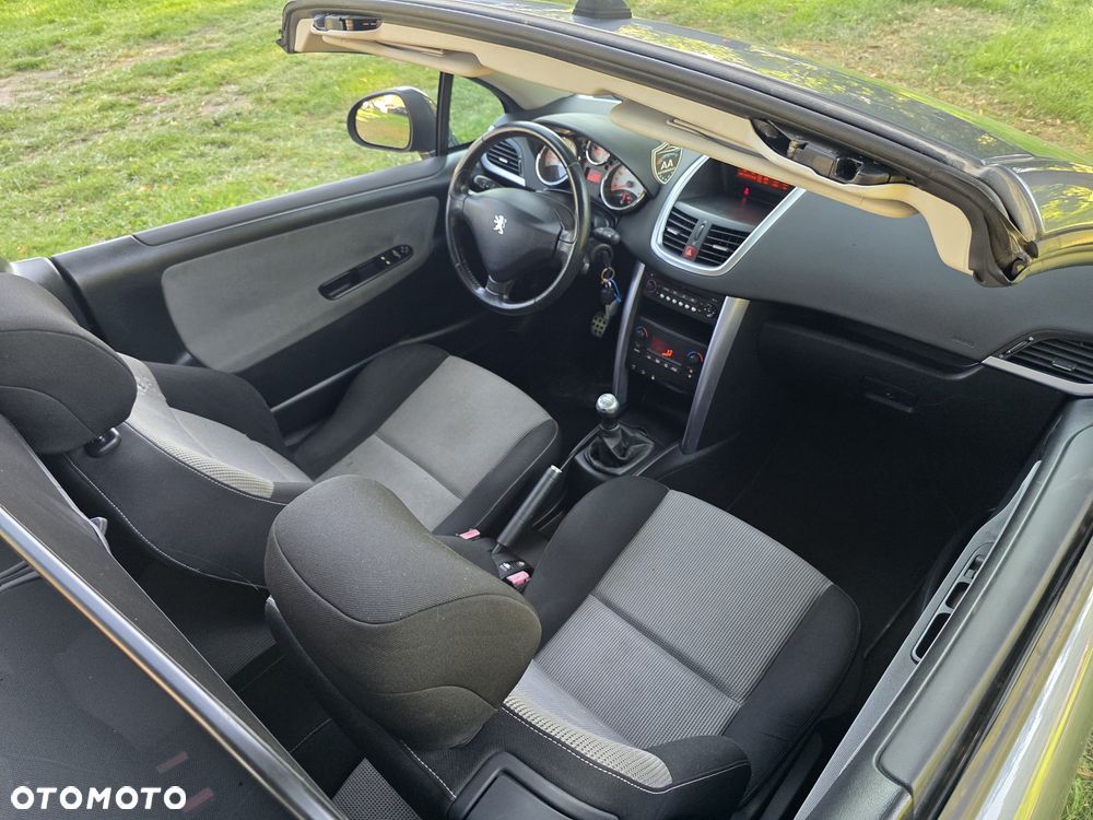 Peugeot 207 CC - 8