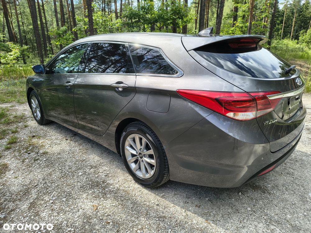 Hyundai i40 1.6 CRDi Comfort DCT - 11