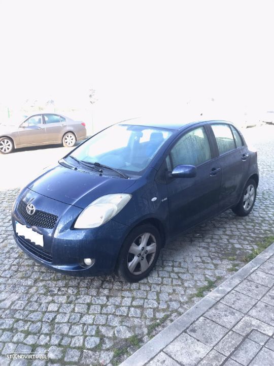 Toyota Yaris 1.4 D-4D 5P 2007 - Para Peças - 3