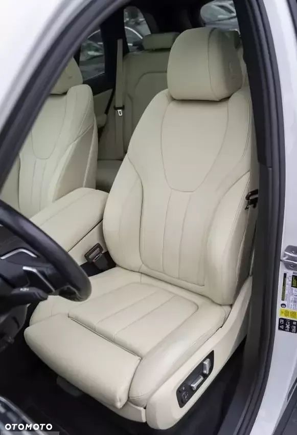 BMW X5 xDrive40i - 11