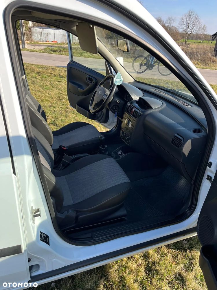 Opel Combo - 8
