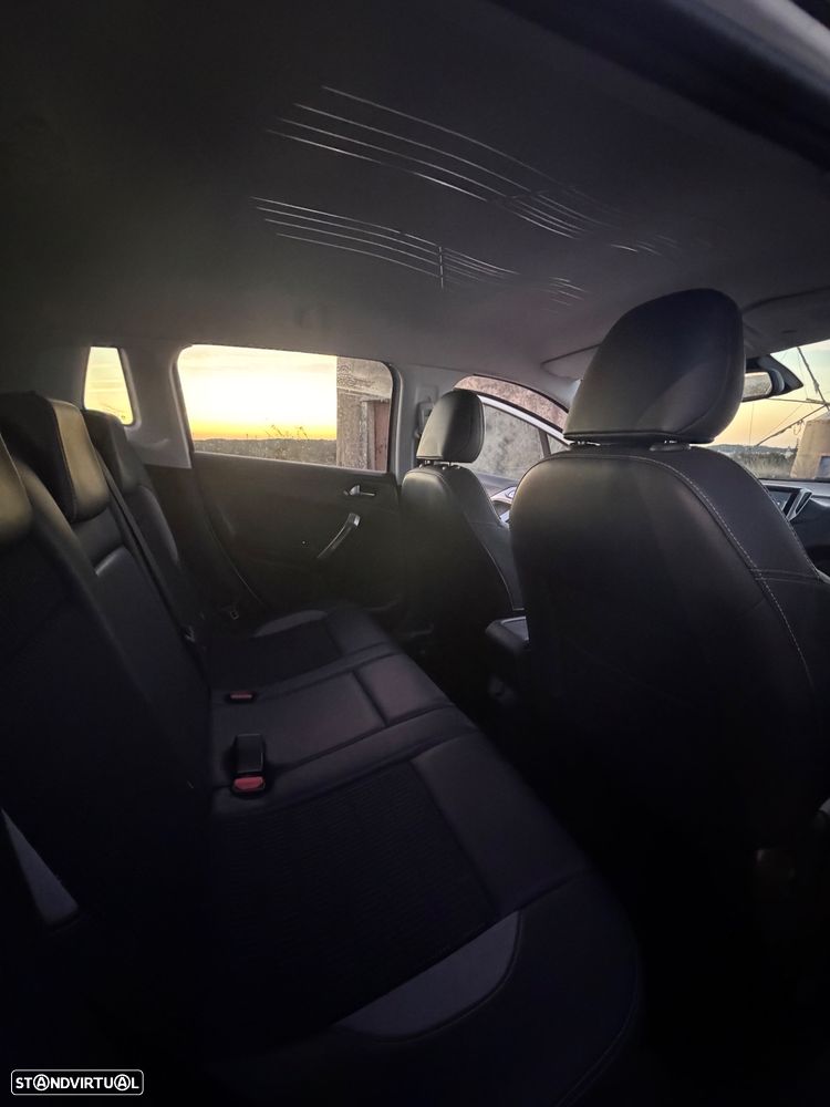 Peugeot 2008 1.6 e-HDi Allure 2-Tronic - 10