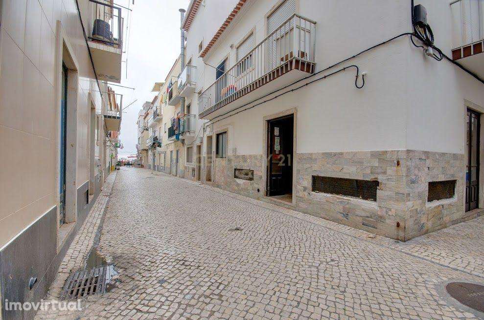 Prédio - Apartamento + Espaço Comercial - Centro Histórico da Nazaré - Grande imagem: 3/27