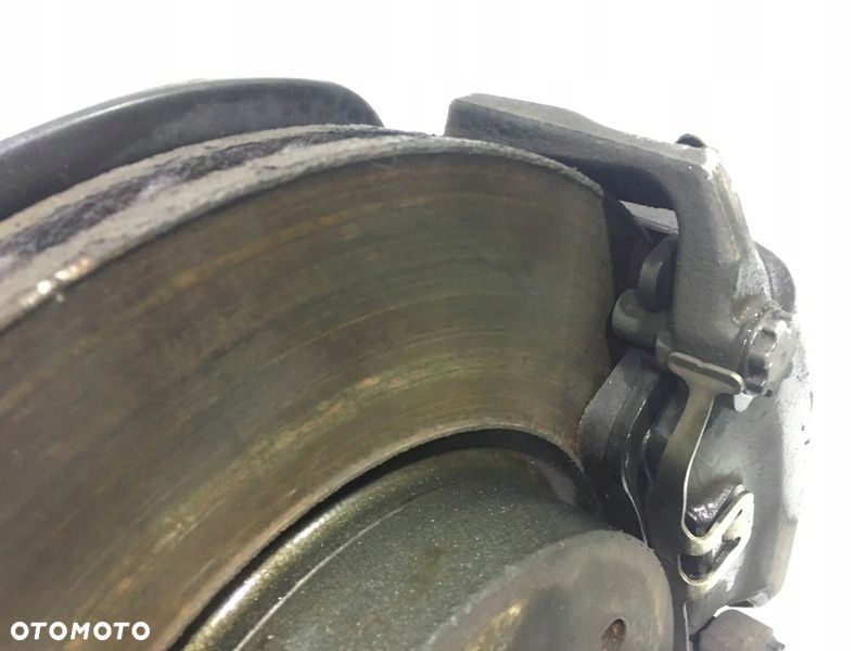 MERCEDES W204 PIASTA ZWROTNICA LEWA 3.0 3.2 CDI - 3