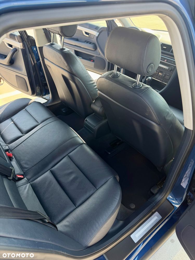 Audi A4 Avant 1.8 T quattro - 15