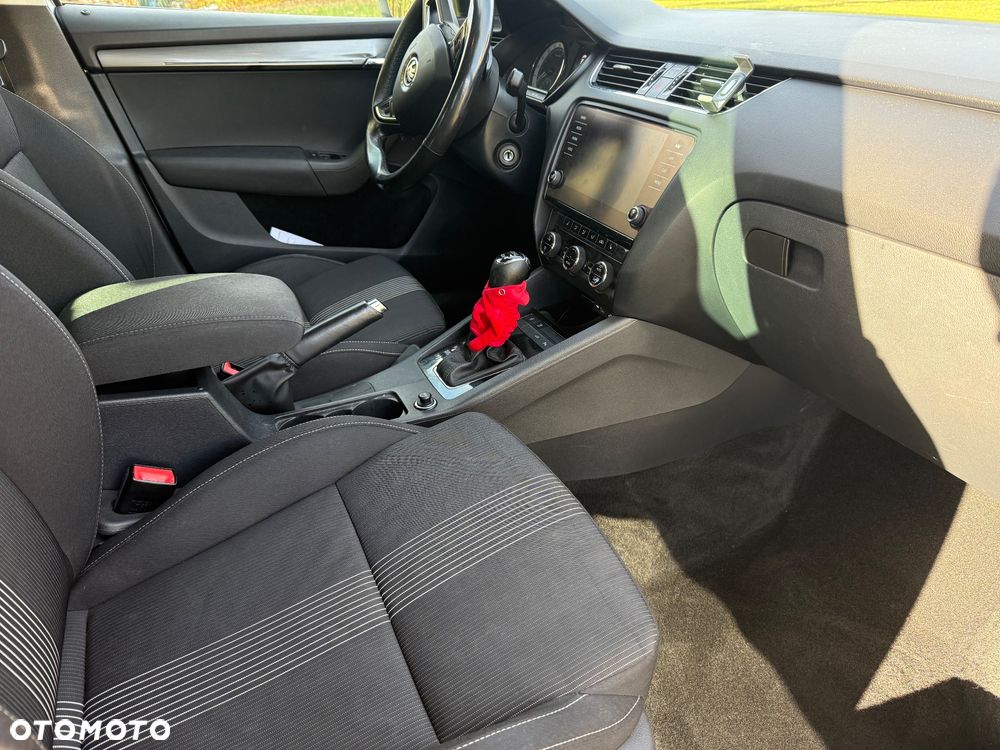 Skoda Octavia 2.0 TDI 4x4 Elegance DSG - 3