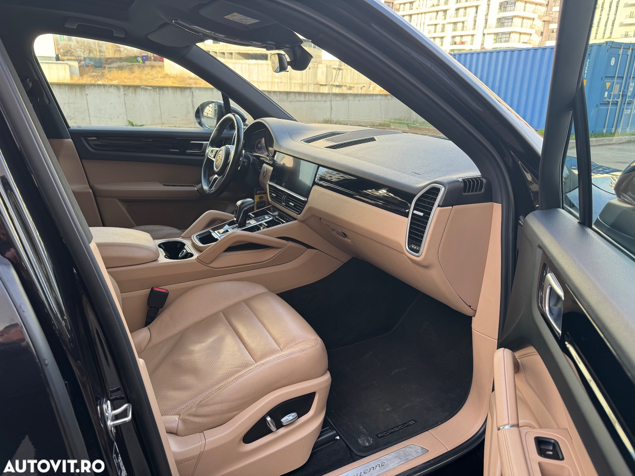 Porsche Cayenne - 10