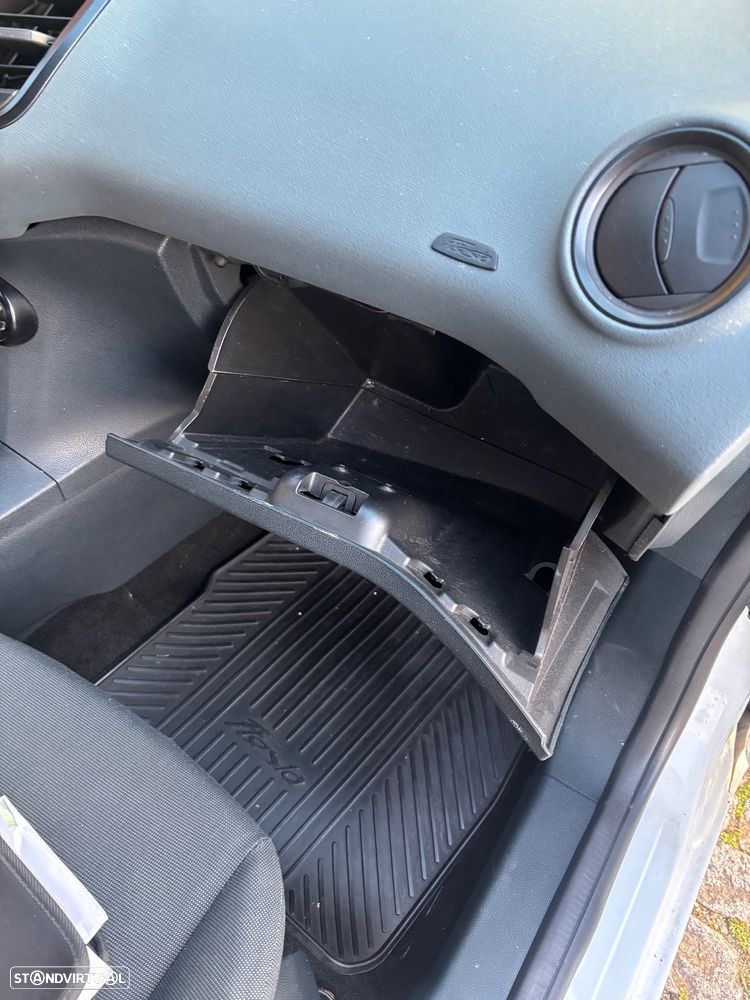 Ford Fiesta 1.4 TDCi Titanium - 9