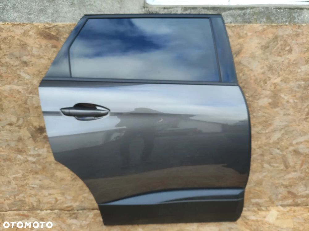 DRZWI PRAWE TYŁ PEUGEOT 5008 II GT LAKIER EVLC