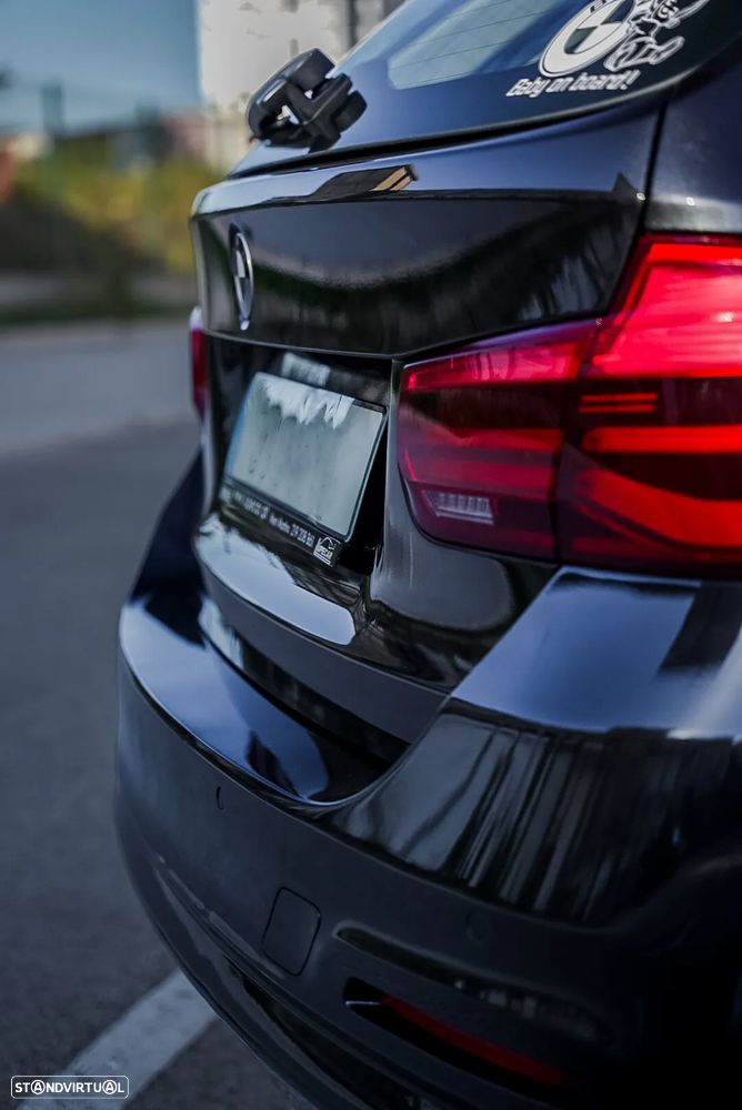 BMW 318 d - 15