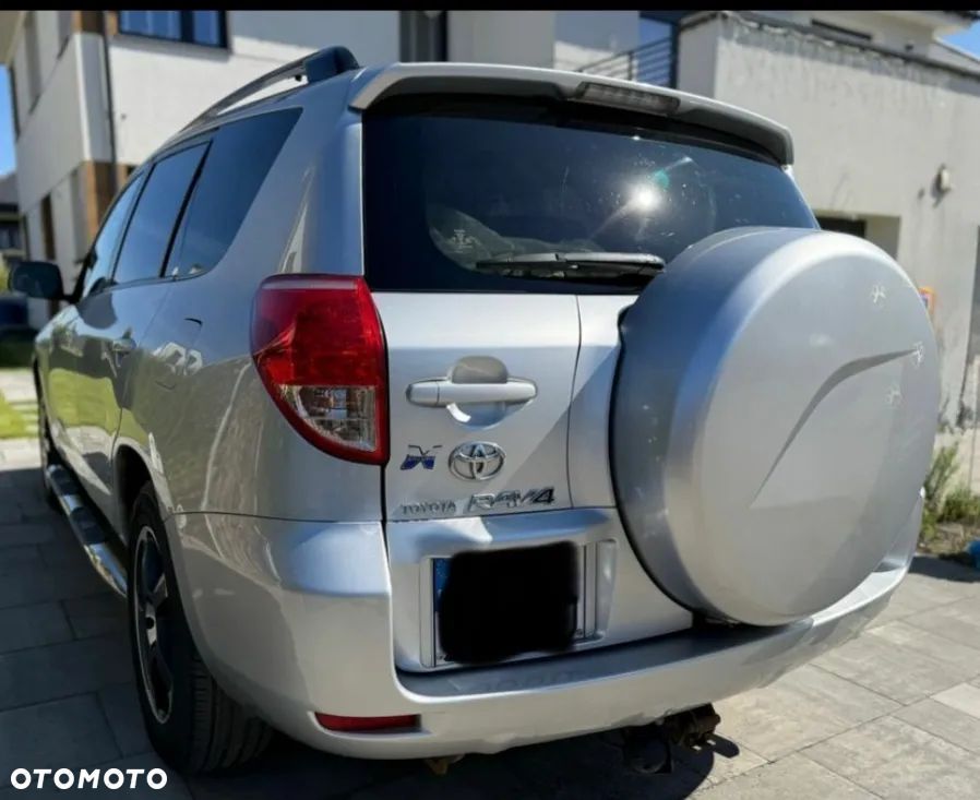 Toyota RAV4 - 10