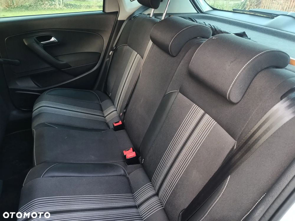 Volkswagen Polo 1.2 MATCH - 12