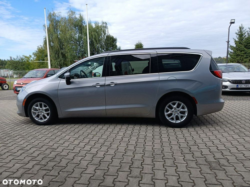 Chrysler Pacifica - 3
