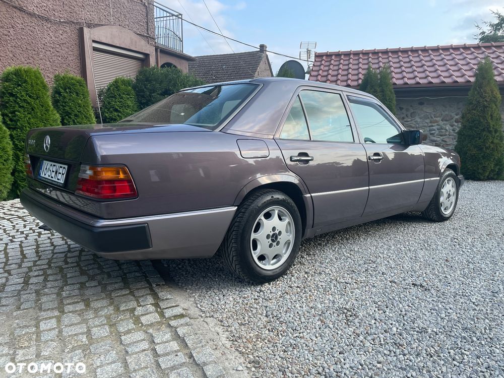 Mercedes-Benz W124 (1984-1993) - 8