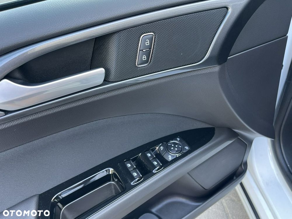 Ford Mondeo - 24